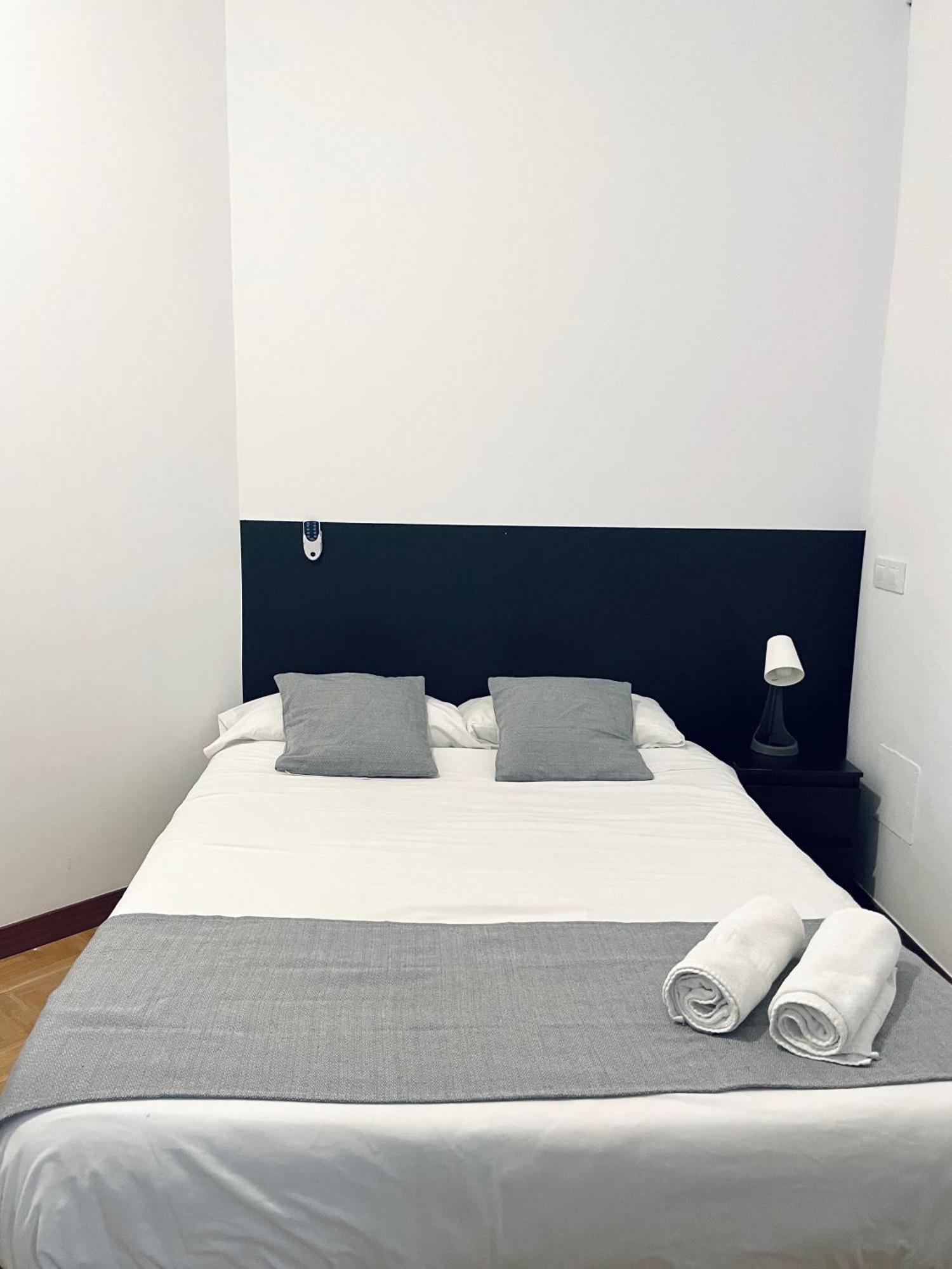 Ibiza Habitaciones Madrid Exteriér fotografie