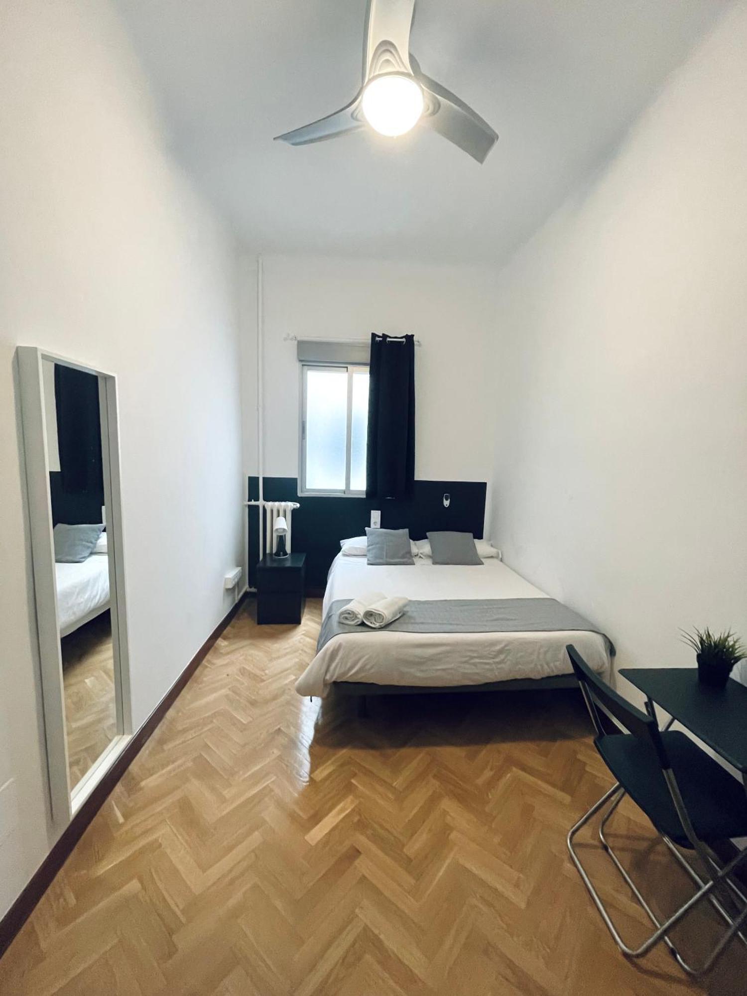 Ibiza Habitaciones Madrid Exteriér fotografie