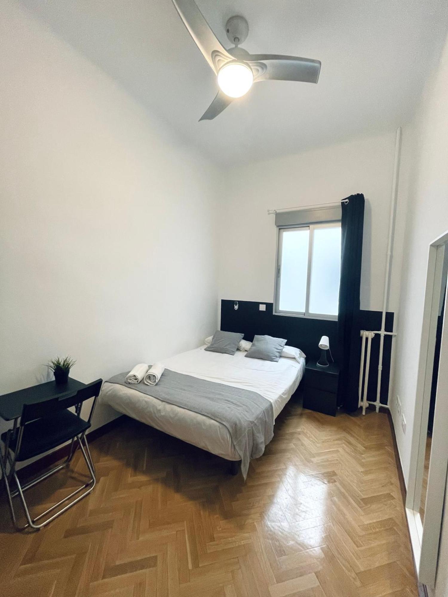 Ibiza Habitaciones Madrid Exteriér fotografie